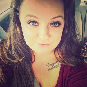 Meet your Posher, Ashley